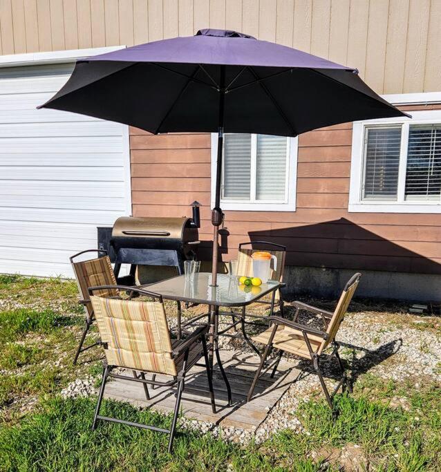 Private Cabin- Breakfast - Double Tub - 75In Tv - Sup - Washer Dryer - Bbq West Point Екстериор снимка
